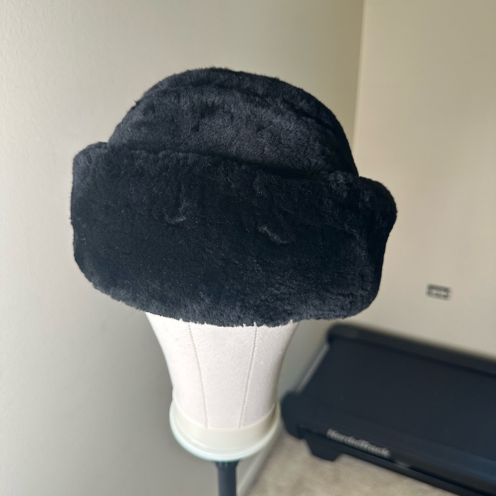 Elegant Black REAL SHEARLING cuff beanie  XS